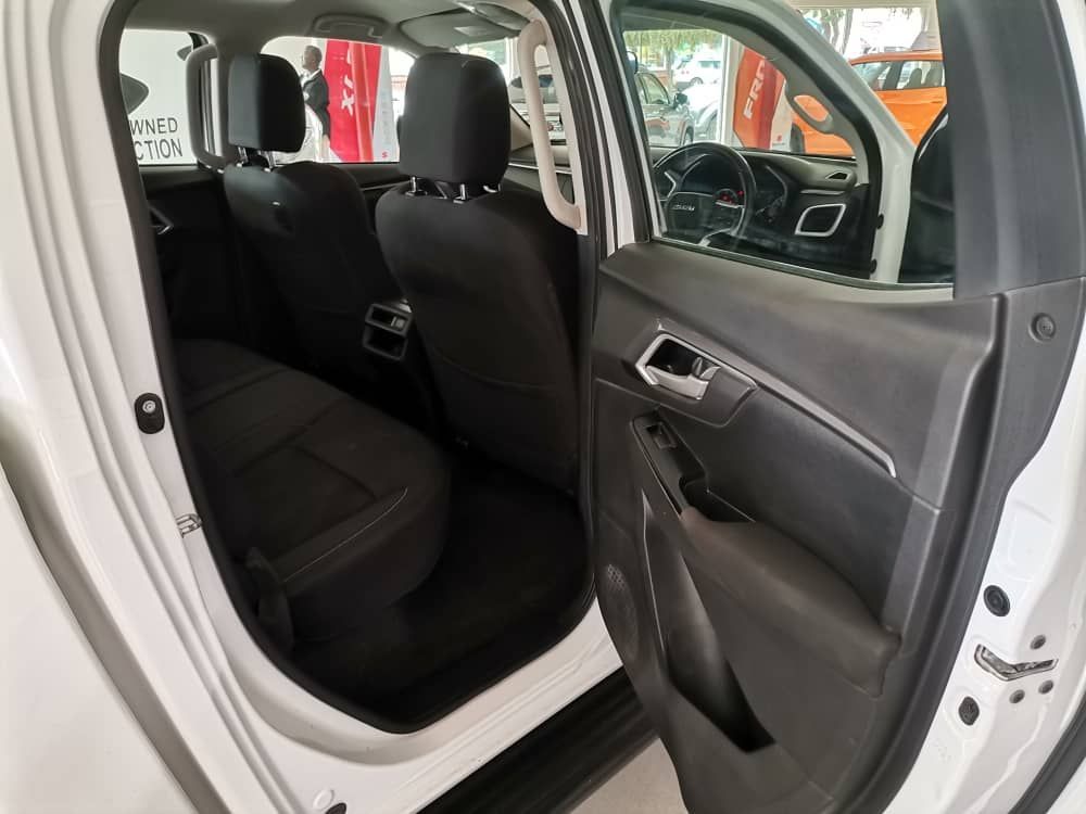 2022 Isuzu D-MAX photo 9