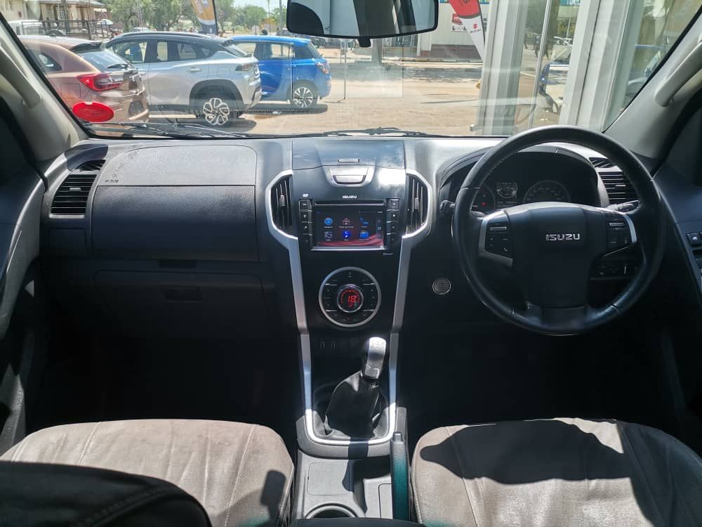 2018 Isuzu KB Series photo 10