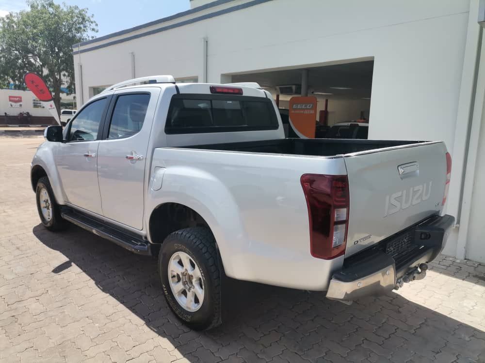 2018 Isuzu KB Series photo 6