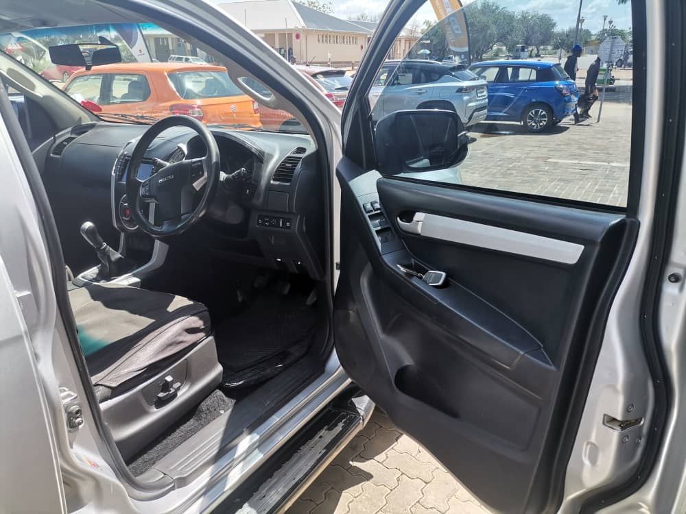 2018 Isuzu KB Series photo 7
