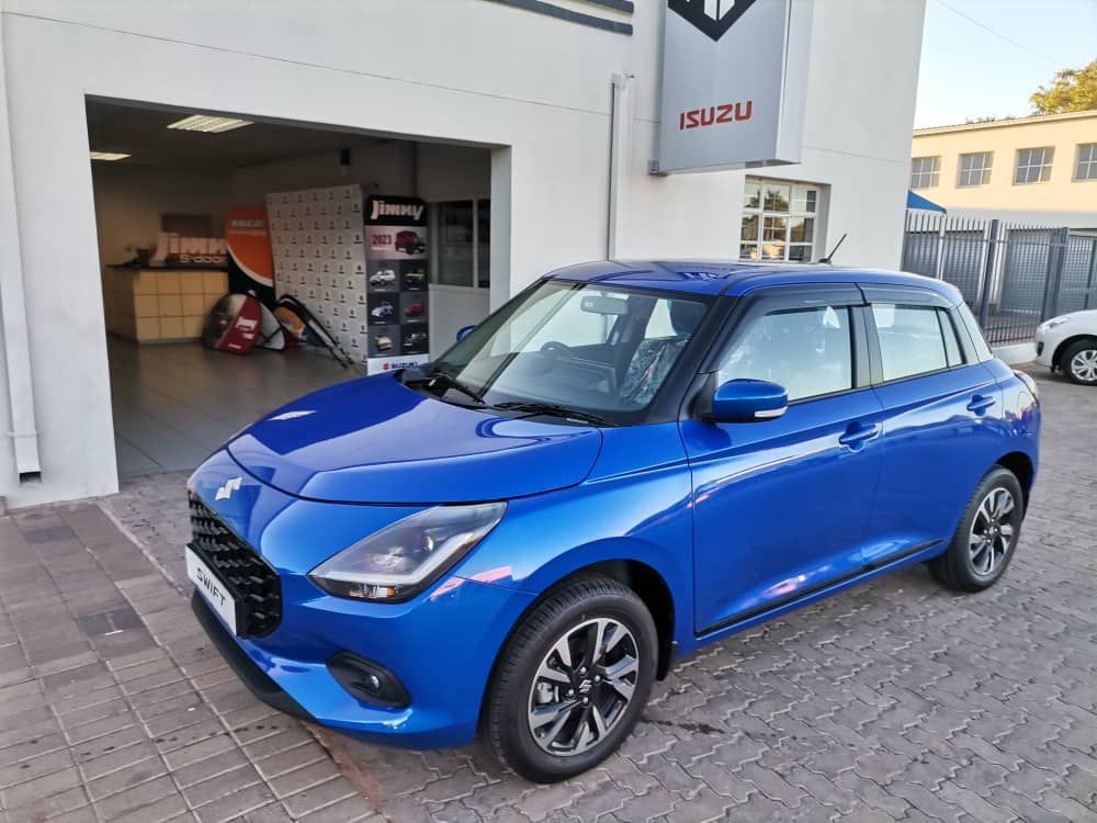 2025 Suzuki Swift photo 1