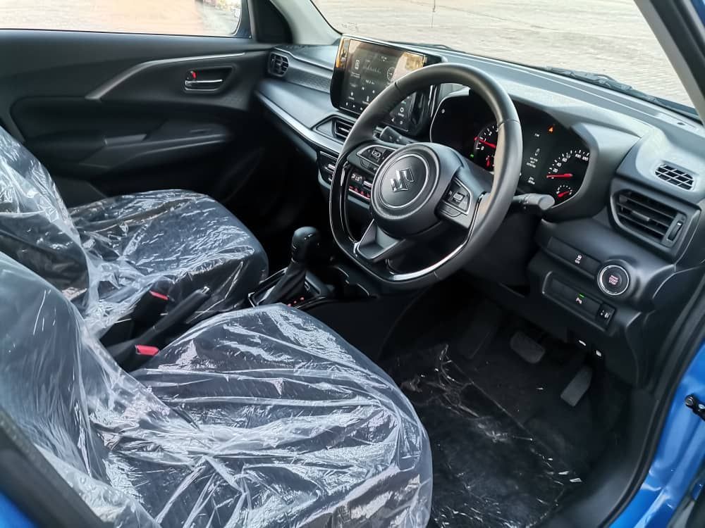 2025 Suzuki Swift photo 10