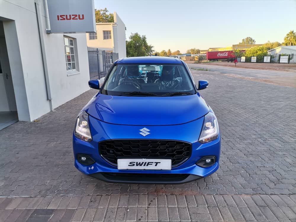 2025 Suzuki Swift photo 2