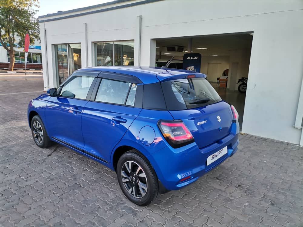 2025 Suzuki Swift photo 6