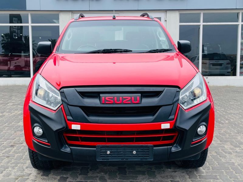2021 Isuzu D-MAX photo 2