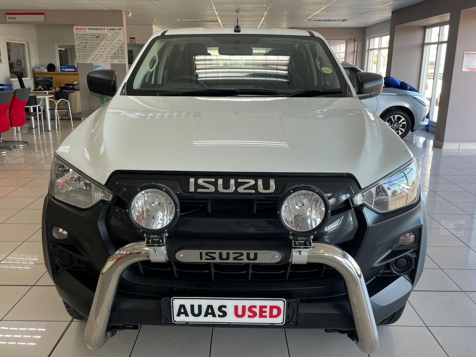 2025 Isuzu D-MAX photo 4