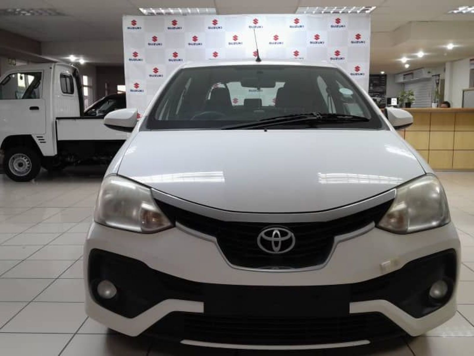 2019 Toyota Etios photo 1