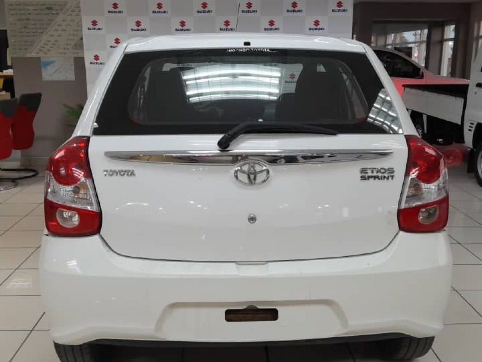 2019 Toyota Etios photo 4
