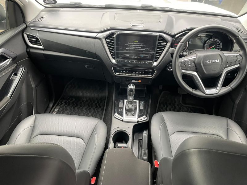 2024 Isuzu D-MAX photo 4