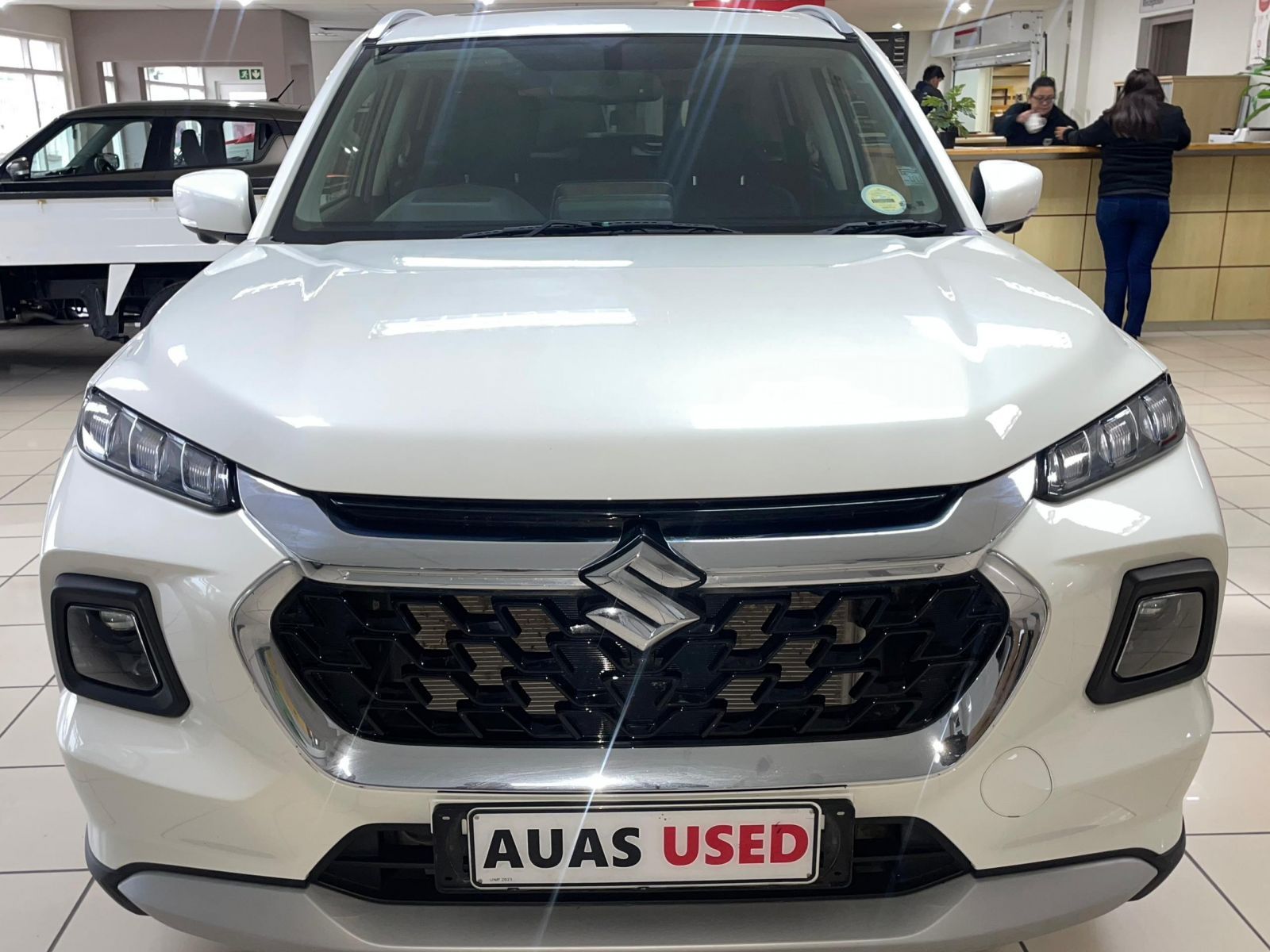 2025 Suzuki Grand Vitara photo 1