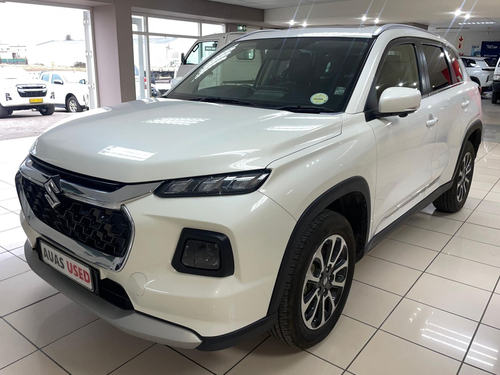 2025 Suzuki Grand Vitara photo 2