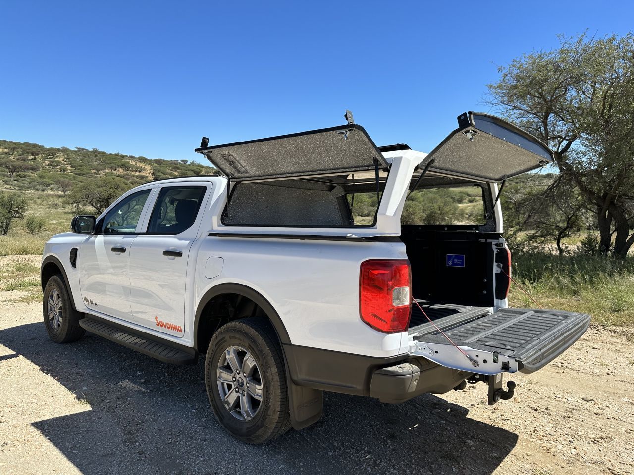 2022 Toyota Hilux 2.4 or Ford 2.2 photo 14