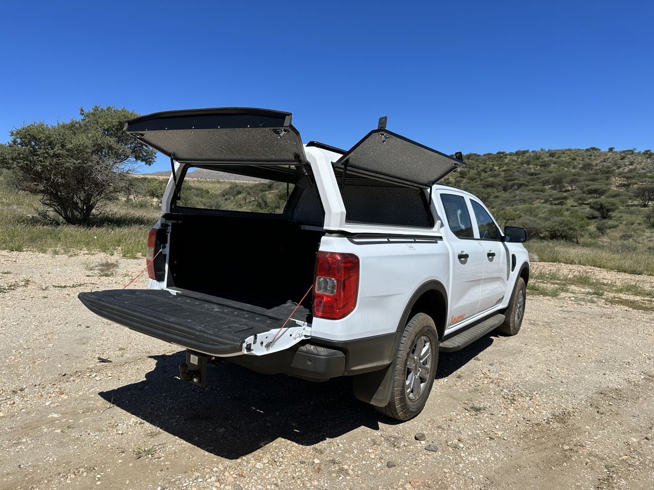 2022 Toyota Hilux 2.4 or Ford 2.2 photo 15