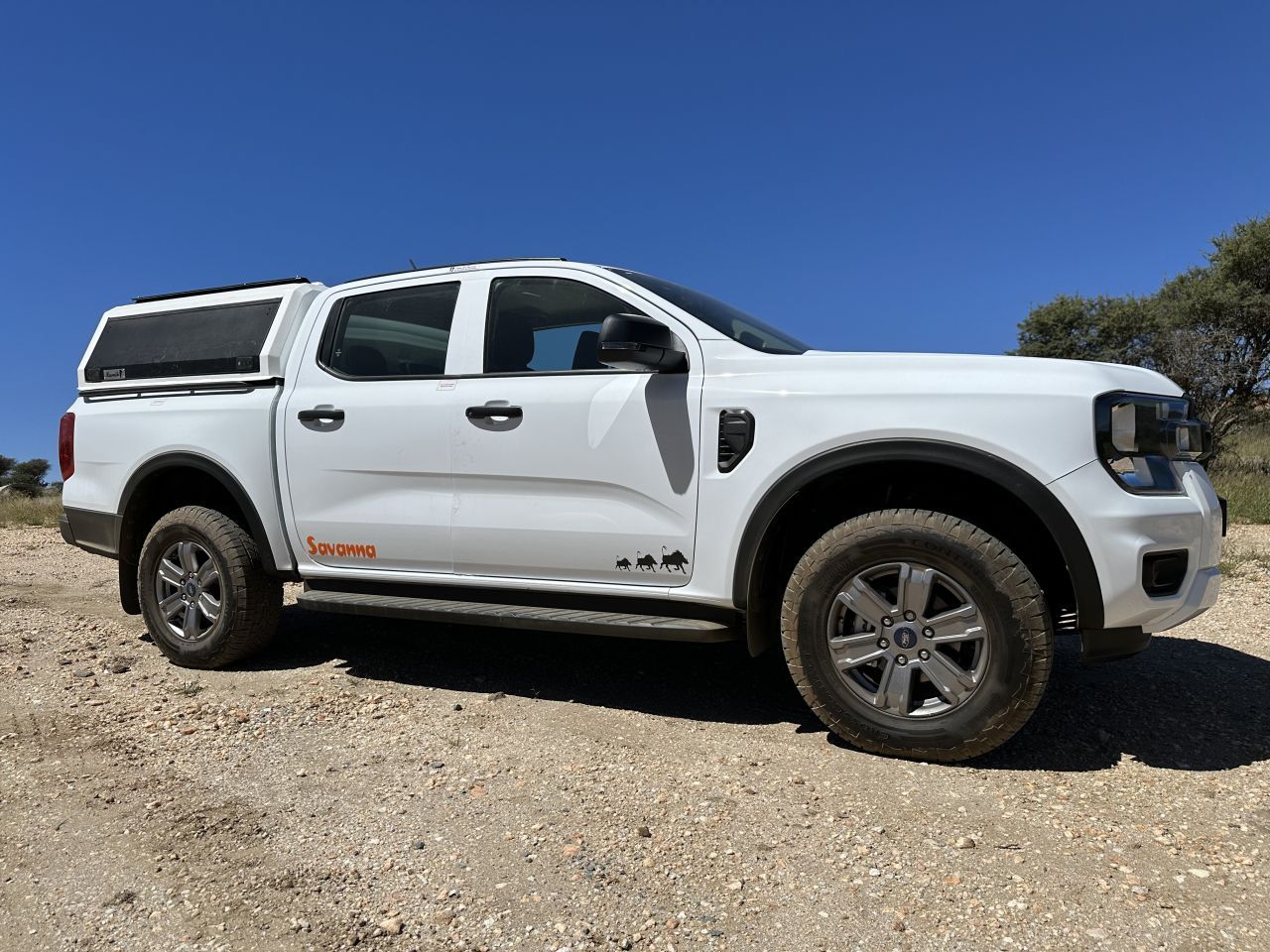 2022 Toyota Hilux 2.4 or Ford 2.2 photo 5