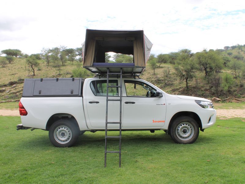 2022 Toyota Hilux 2.4 or Ford 2.2 photo 2