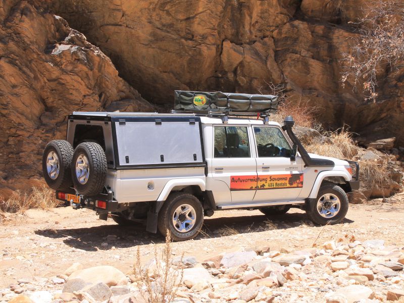 2018 Toyota Landcruiser  Double Cab 4.5 V8 or straight 6 4.2 photo 2