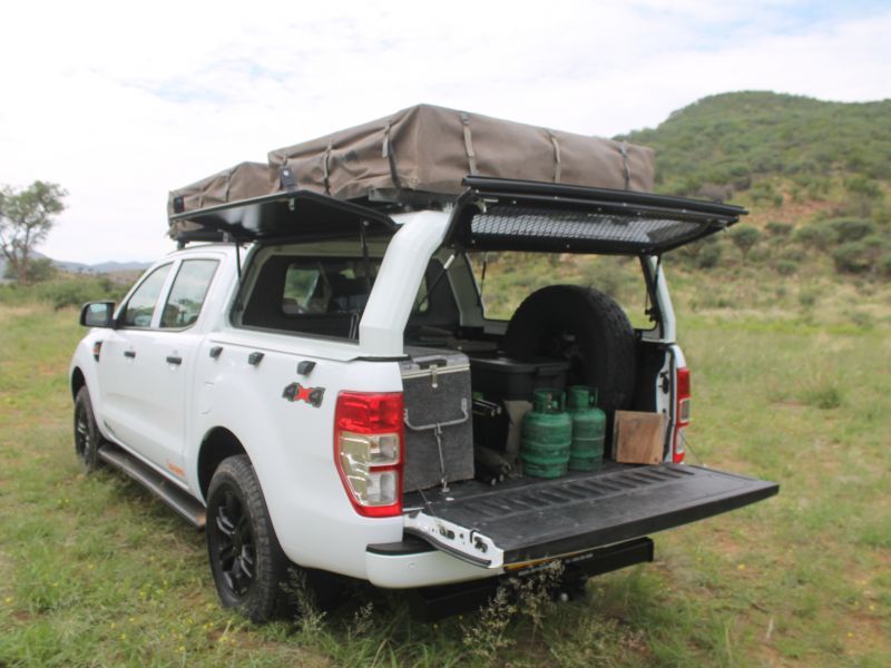 2022 Toyota Hilux photo 3