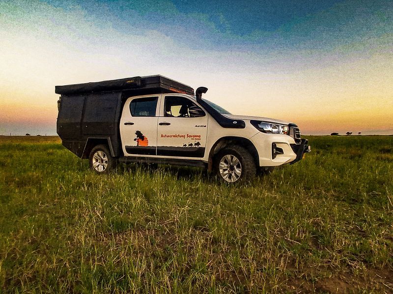 2019 Toyota Hilux Family Camper photo 2
