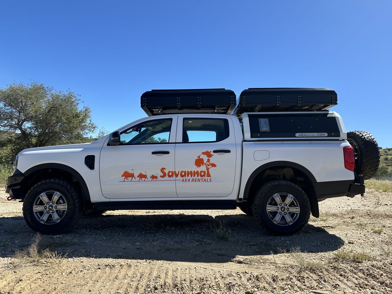 2021 Toyota Hilux 2.4 or Ford 2.2 photo 24