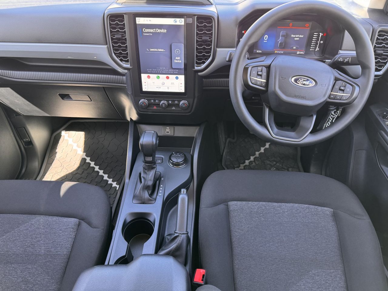 2021 Toyota Hilux 2.4 or Ford 2.2 photo 9