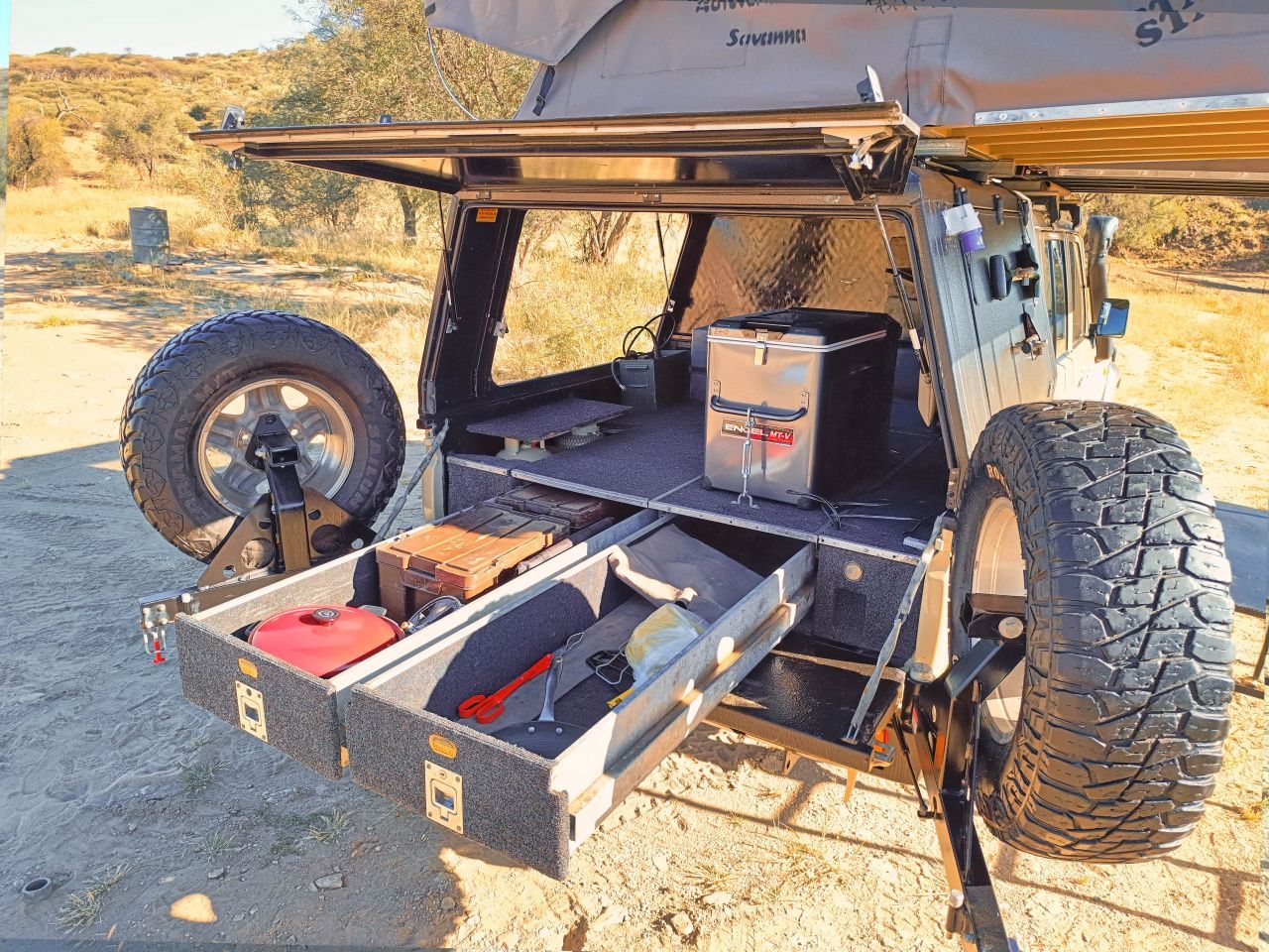 2018 Toyota Landcruiser  Double Cab 4.5 V8 or straight 6 4.2 photo 11