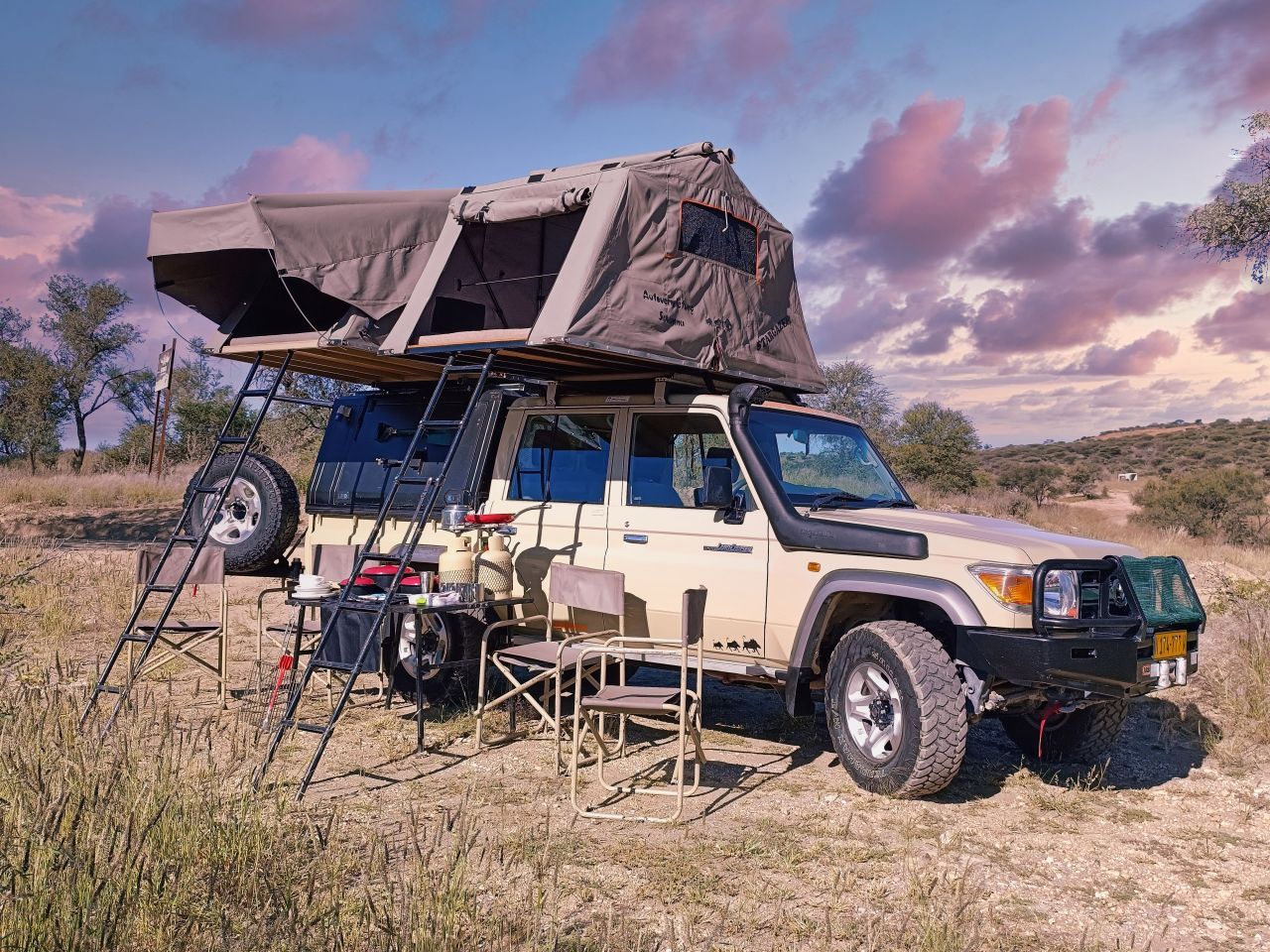 2018 Toyota Landcruiser  Double Cab 4.5 V8 or straight 6 4.2 photo 5