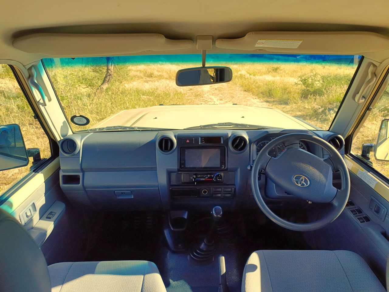 2018 Toyota Landcruiser  Double Cab 4.5 V8 or straight 6 4.2 photo 7
