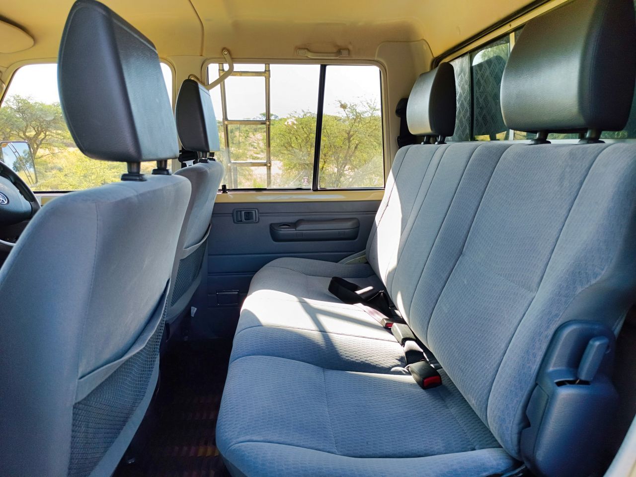2018 Toyota Landcruiser  Double Cab 4.5 V8 or straight 6 4.2 photo 8