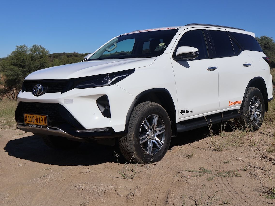 2021 Toyota Fortuner photo 1