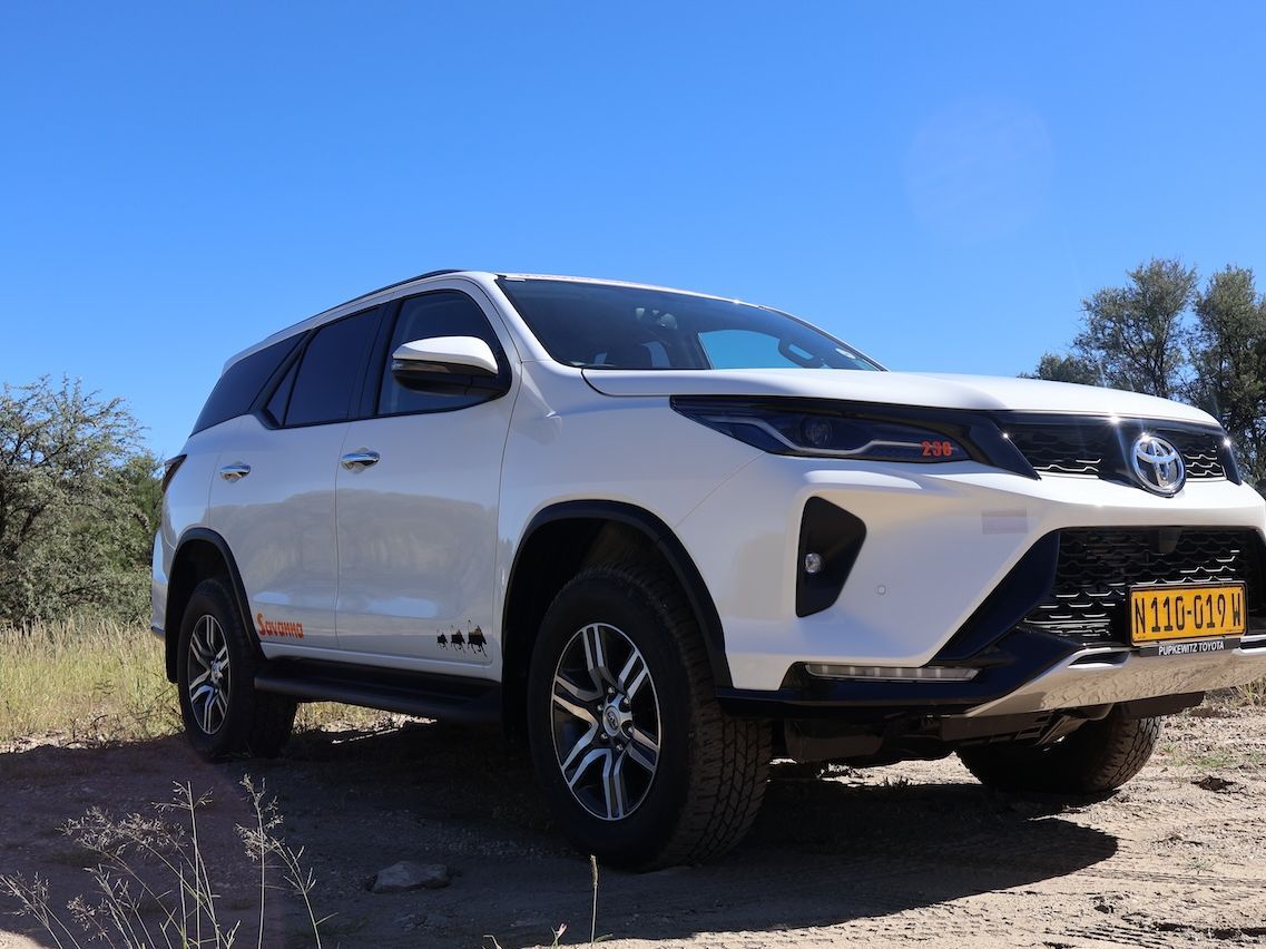 2021 Toyota Fortuner photo 4