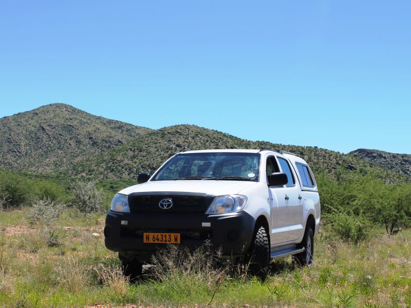 2019 Toyota Hilux Double Cab or Ford 2.2 photo 1