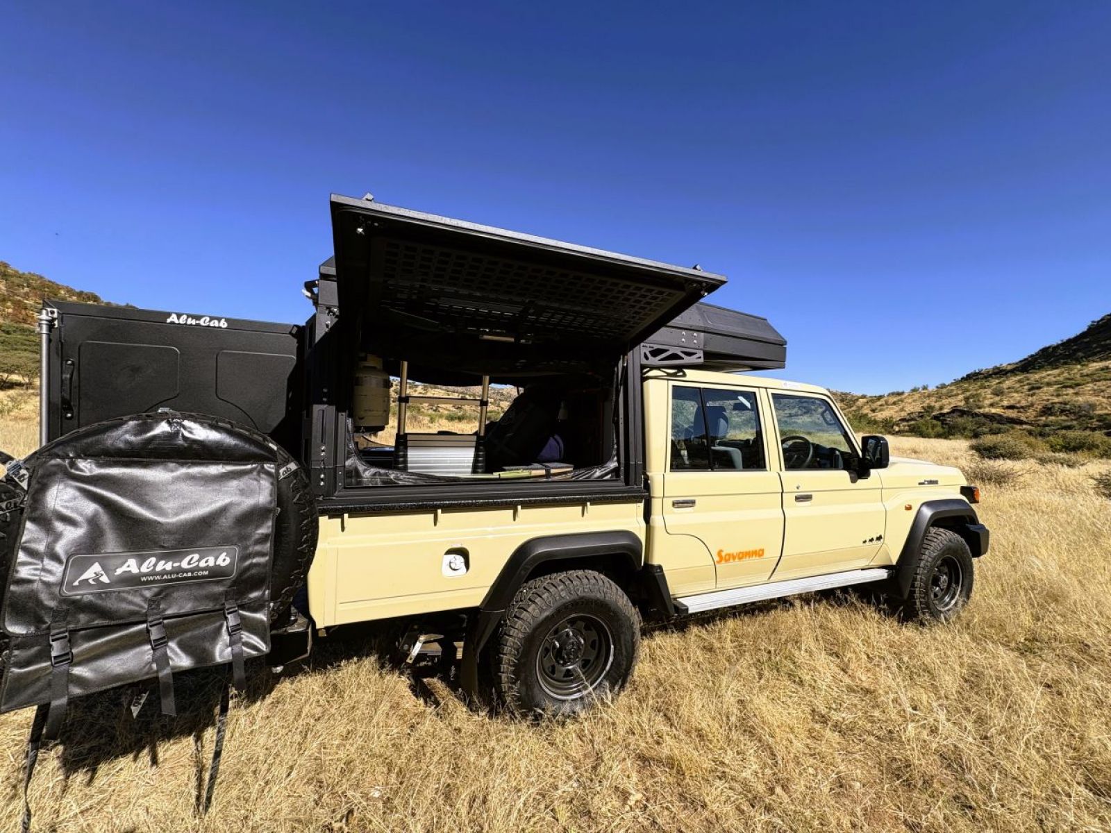 2025 Toyota Land Cruiser Camper 2.8 4x4 (Can be Brown or White) photo 12