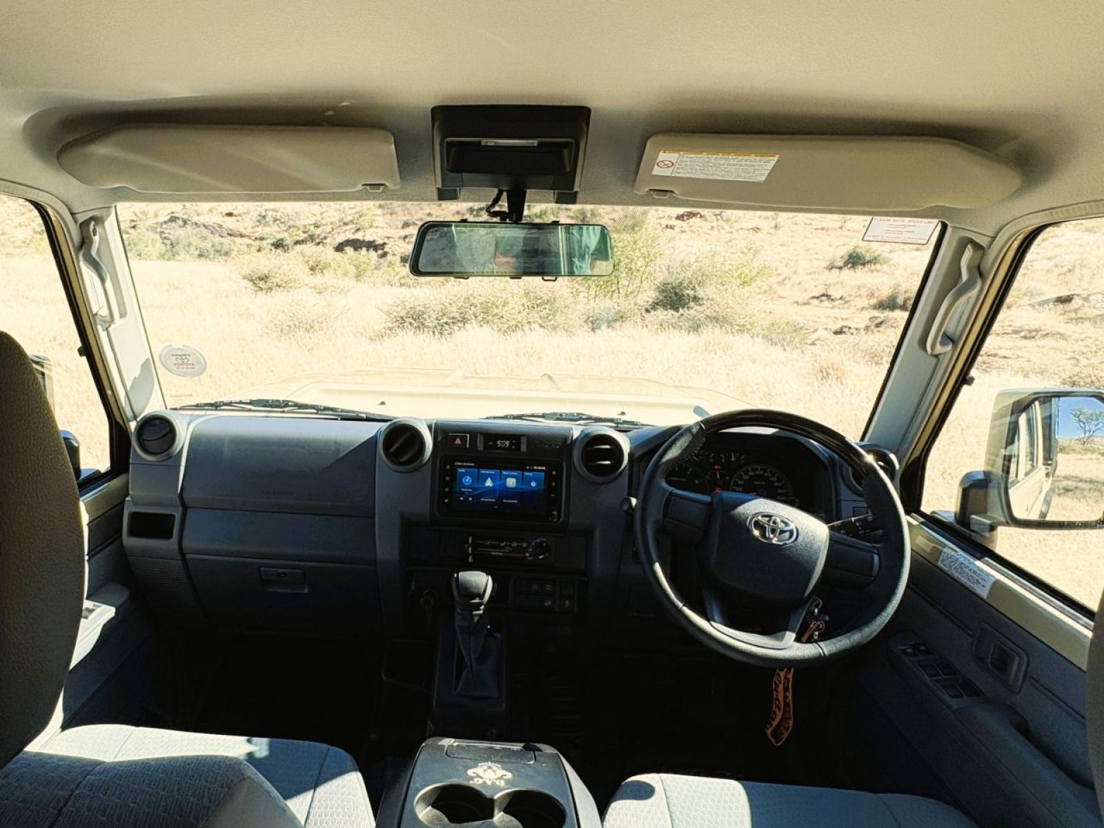 2025 Toyota Land Cruiser Camper 2.8 4x4 (Can be Brown or White) photo 4