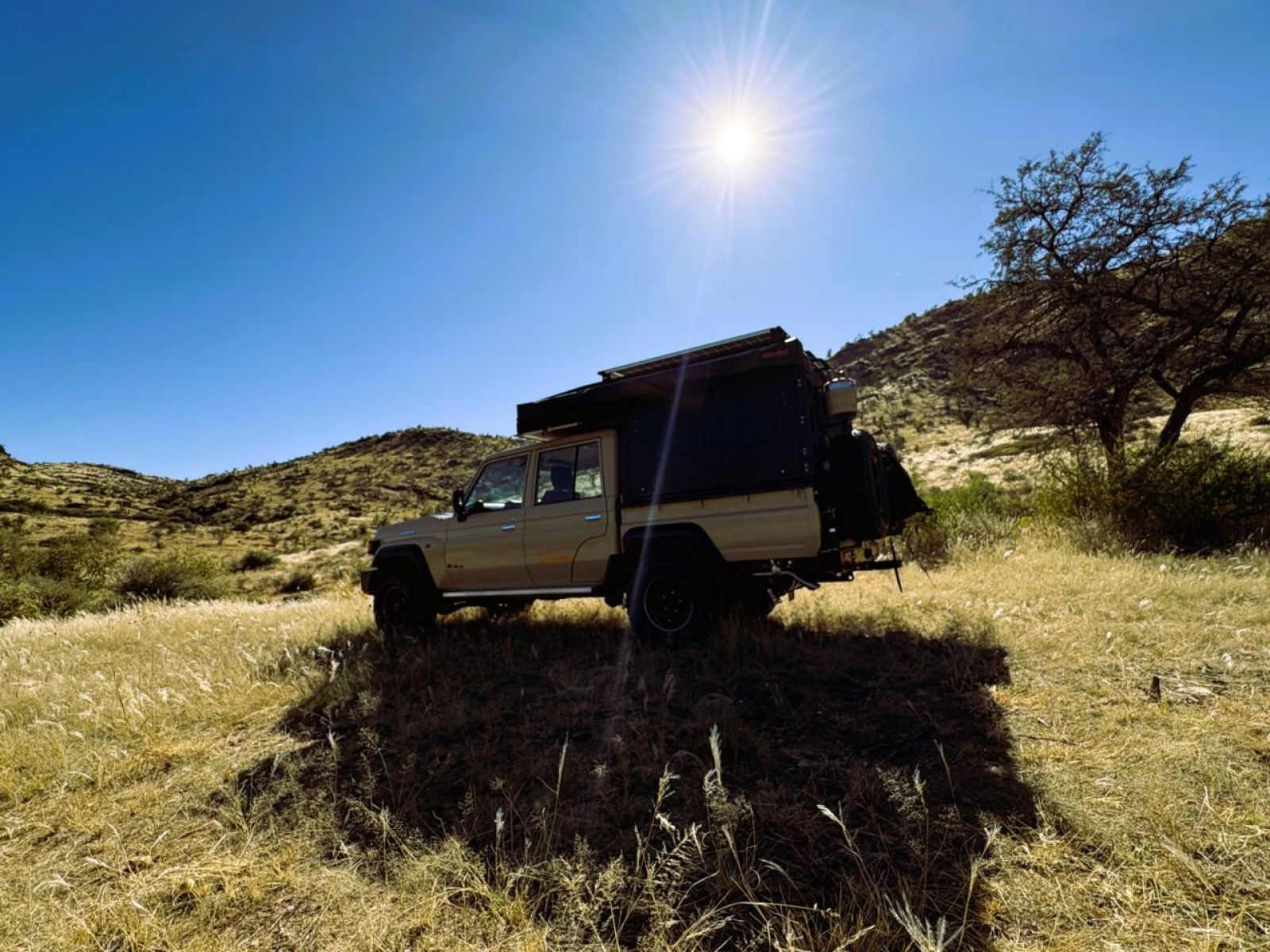2025 Toyota Land Cruiser Camper 2.8 4x4 (Can be Brown or White) photo 6