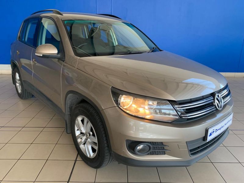 2012 Volkswagen Tiguan photo 3
