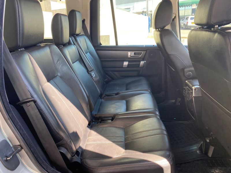 2013 Land Rover Discovery 4 photo 13