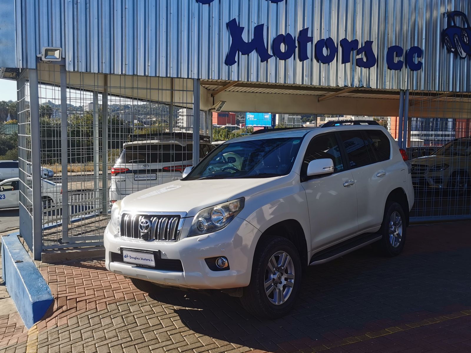 2010 Toyota Prado photo 1