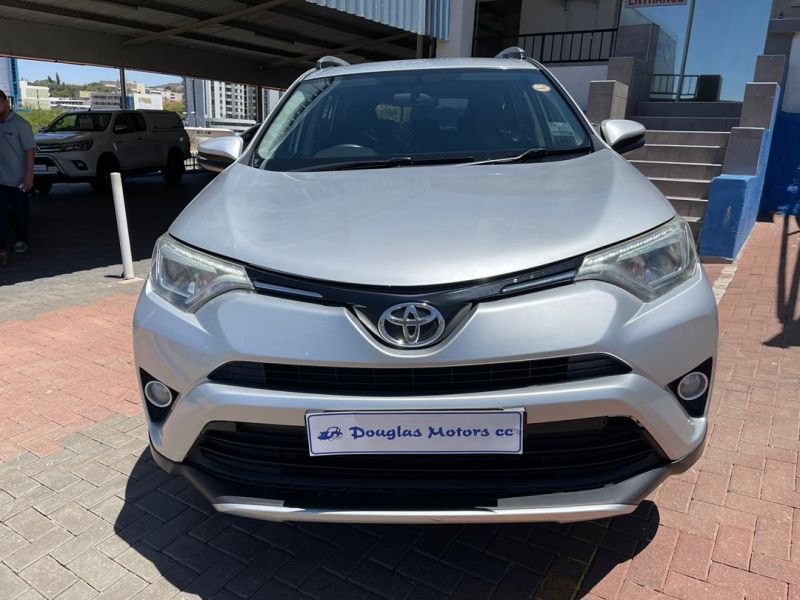 2016 Toyota Rav4 photo 2