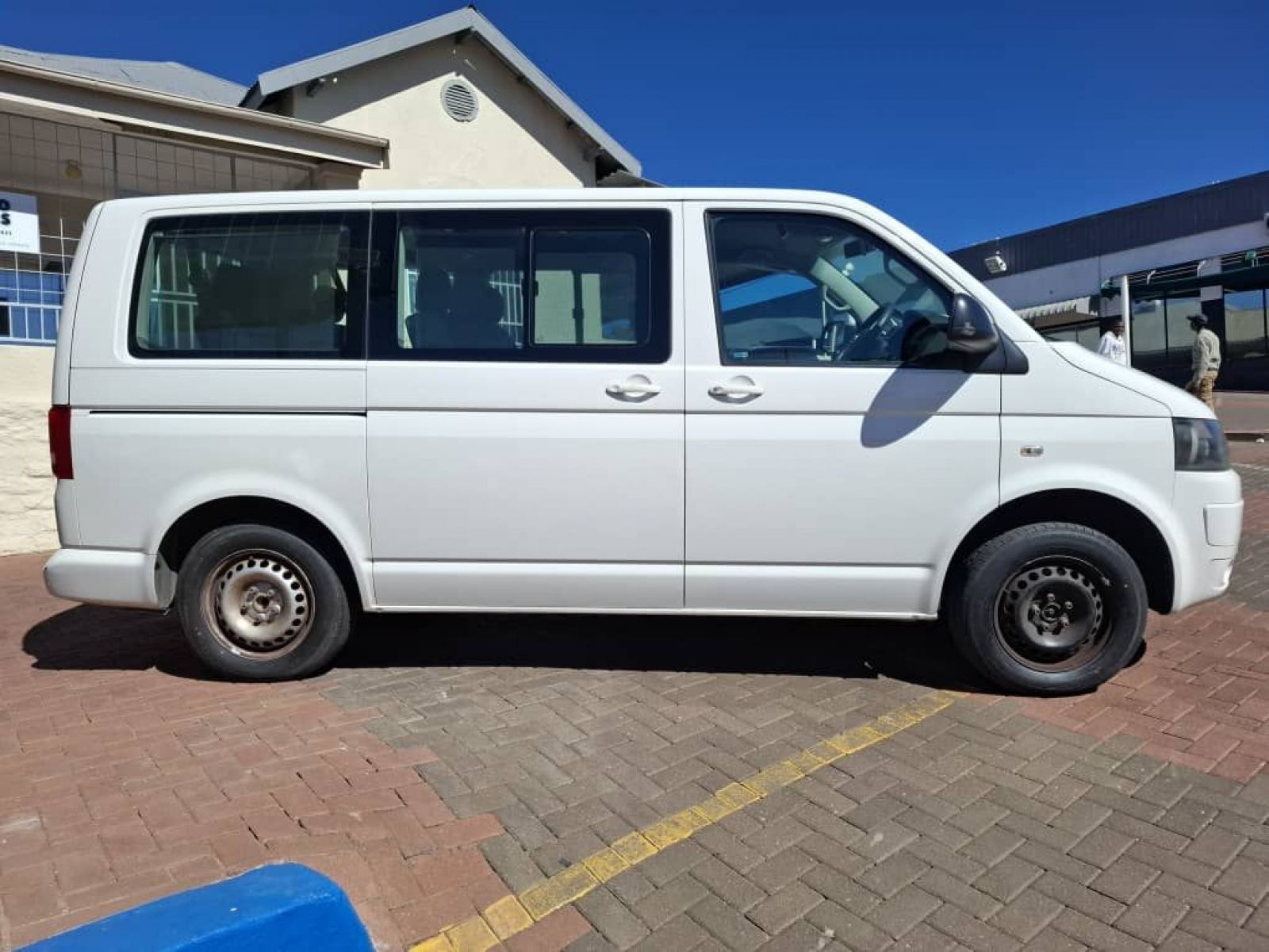 2015 Volkswagen Kombi photo 8