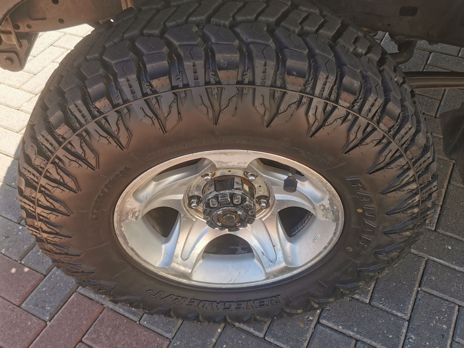 2015 Toyota Land Cruiser photo 8