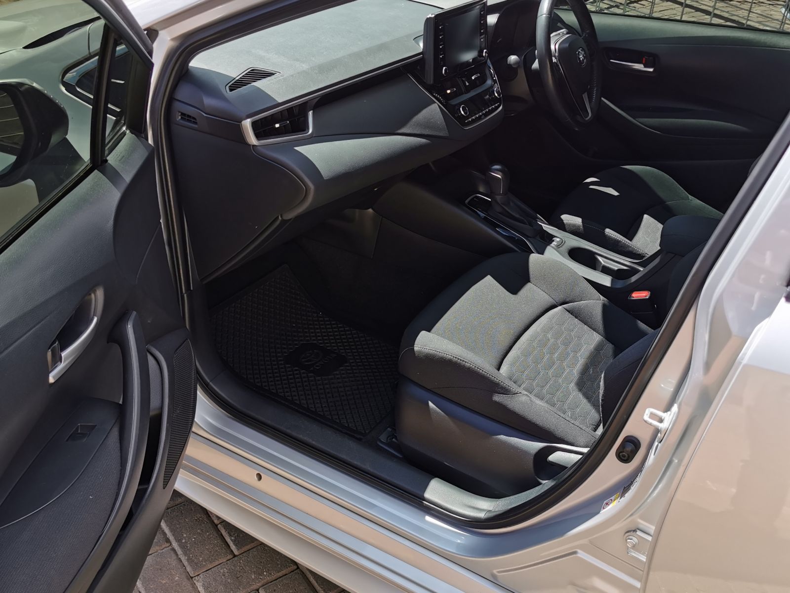 2020 Toyota Corolla photo 8