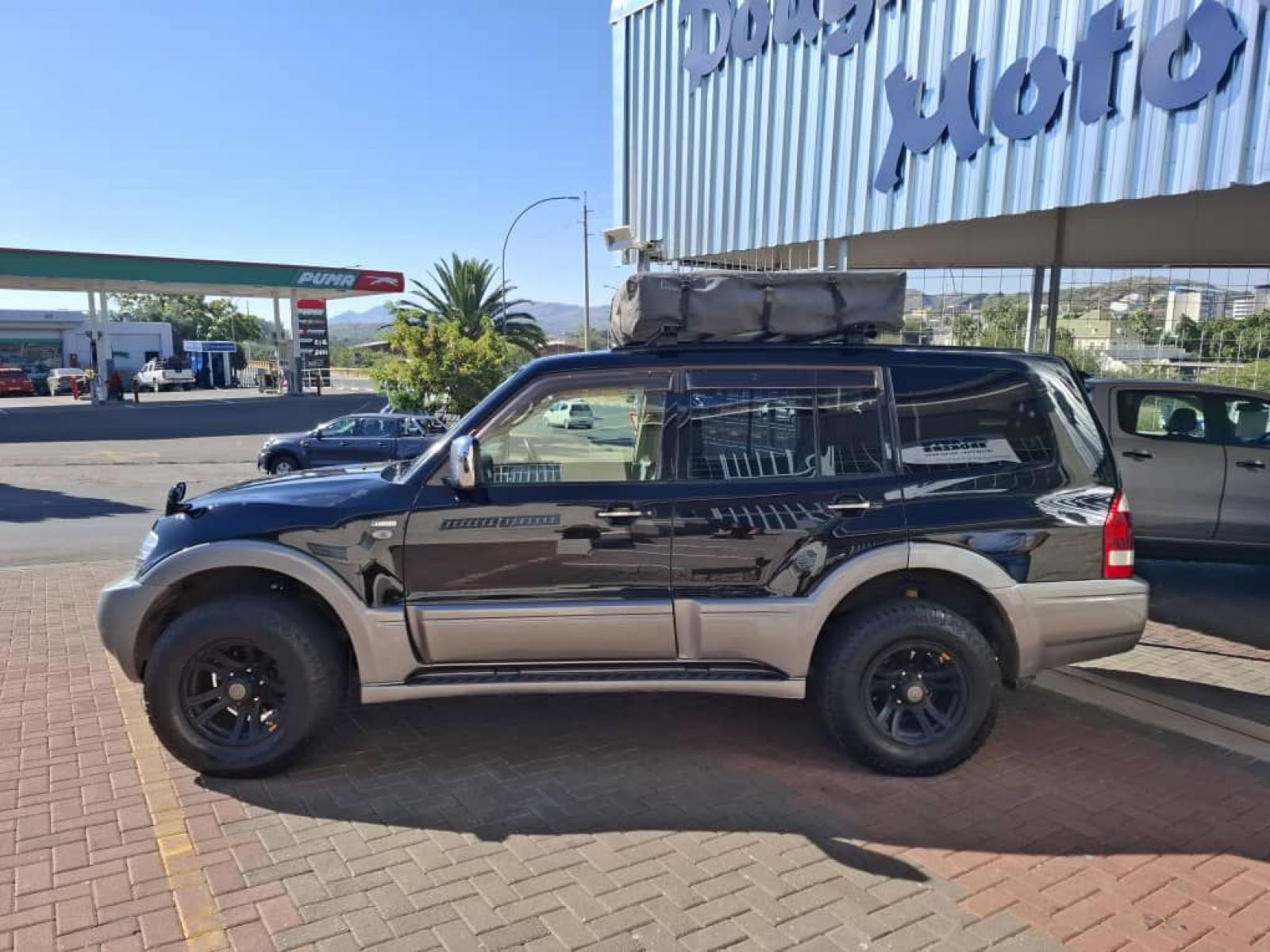 2003 Mitsubishi Pajero photo 4