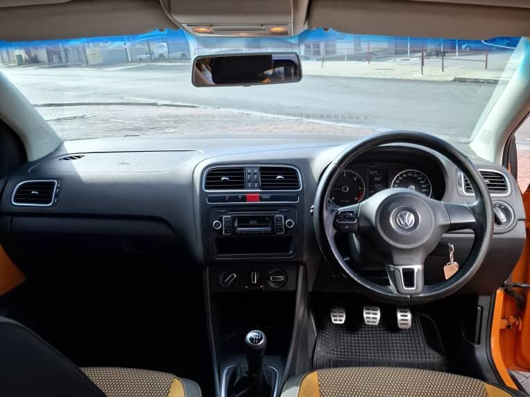 2012 Volkswagen Polo photo 8