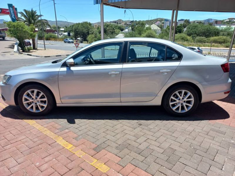 2013 Volkswagen Jetta photo 3