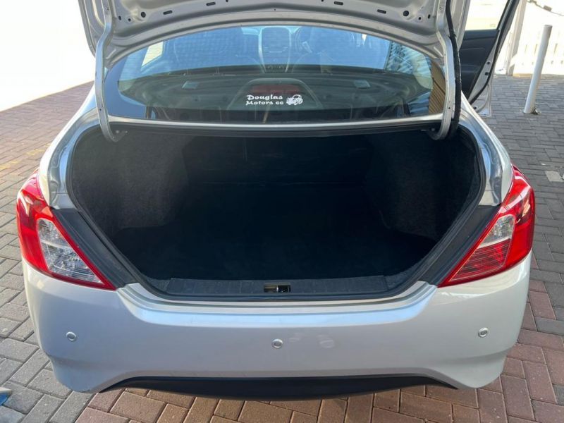 2018 Nissan Almera photo 13
