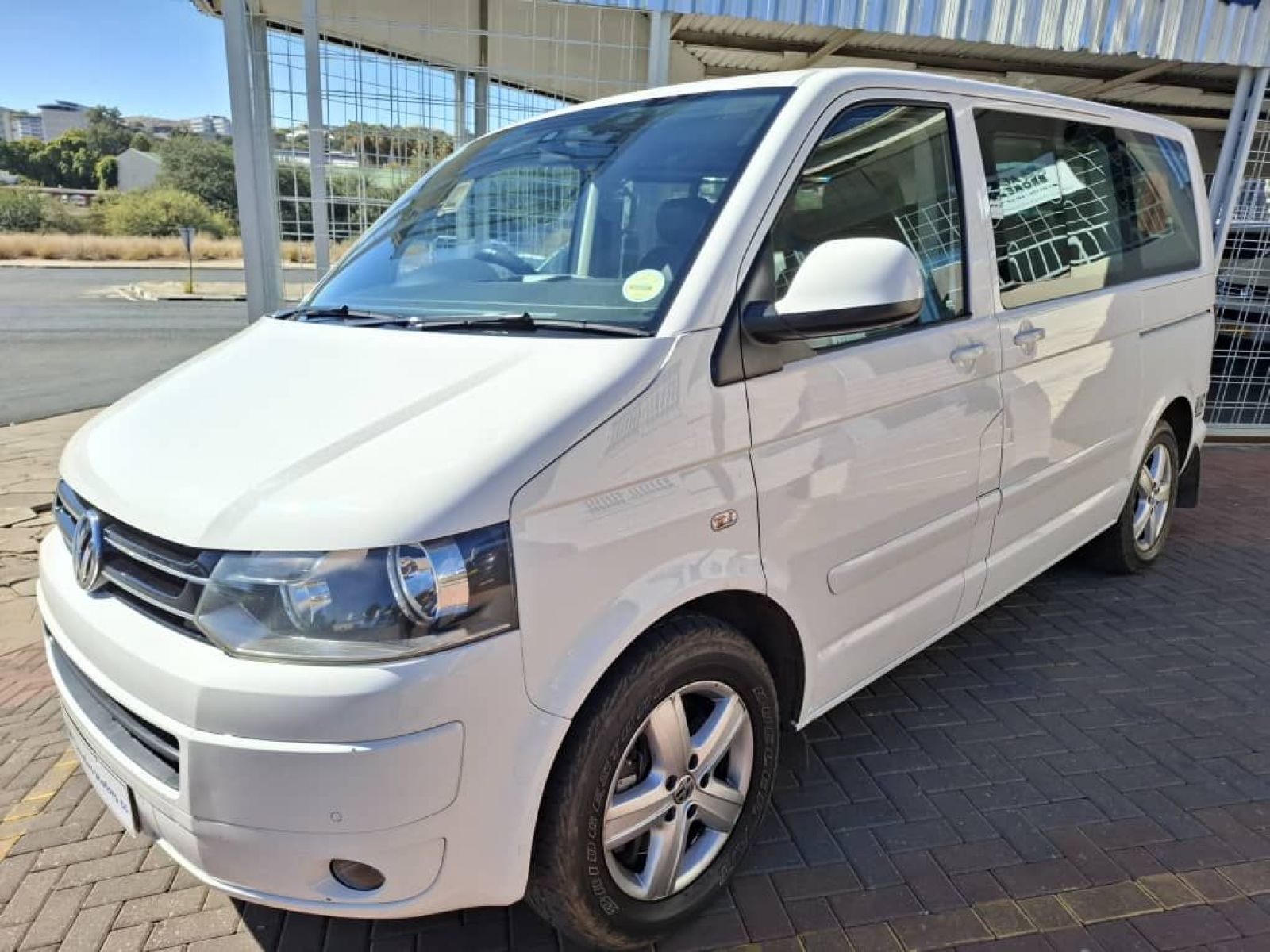 2013 Volkswagen T5 photo 1