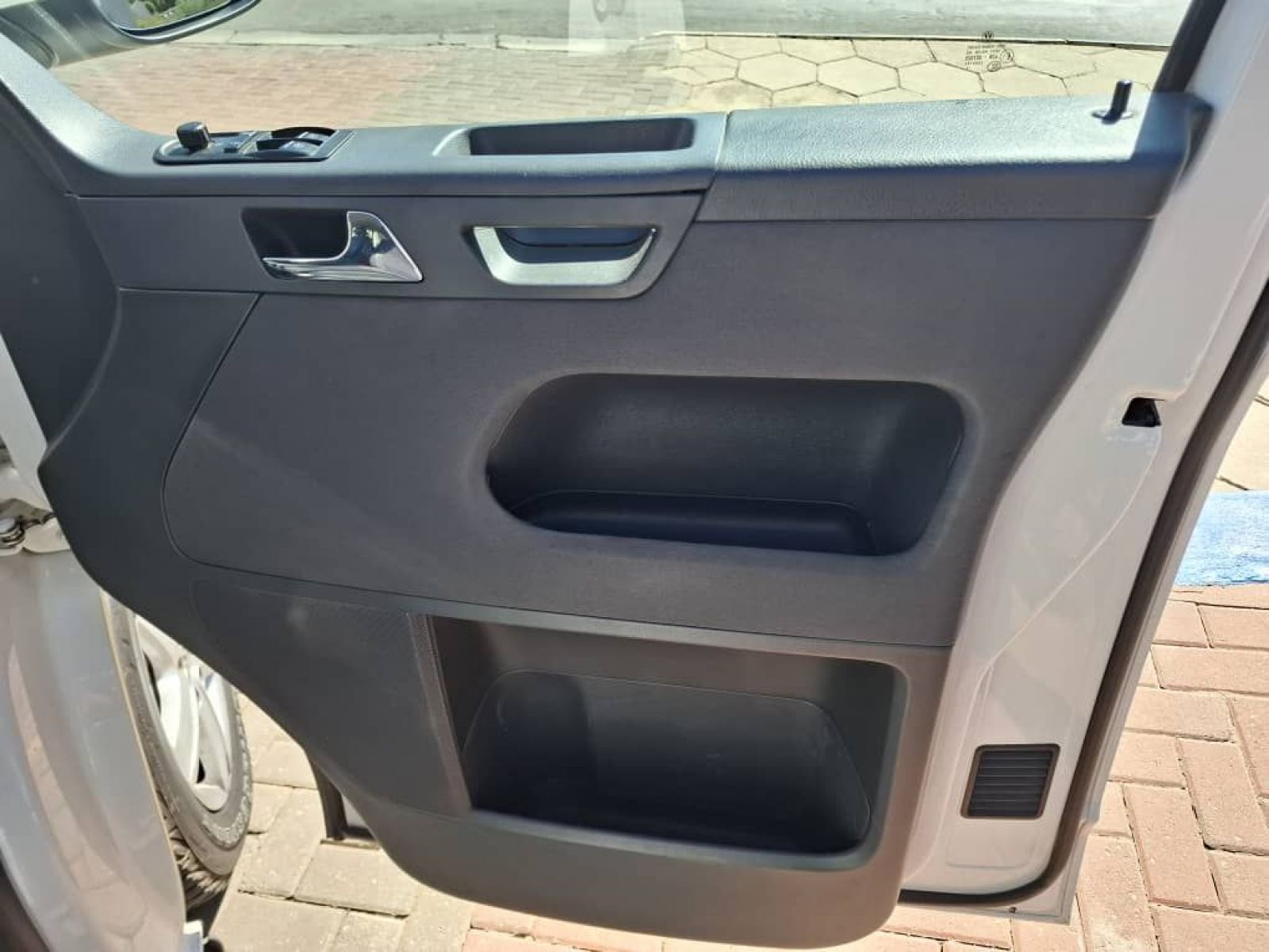 2013 Volkswagen T5 photo 10