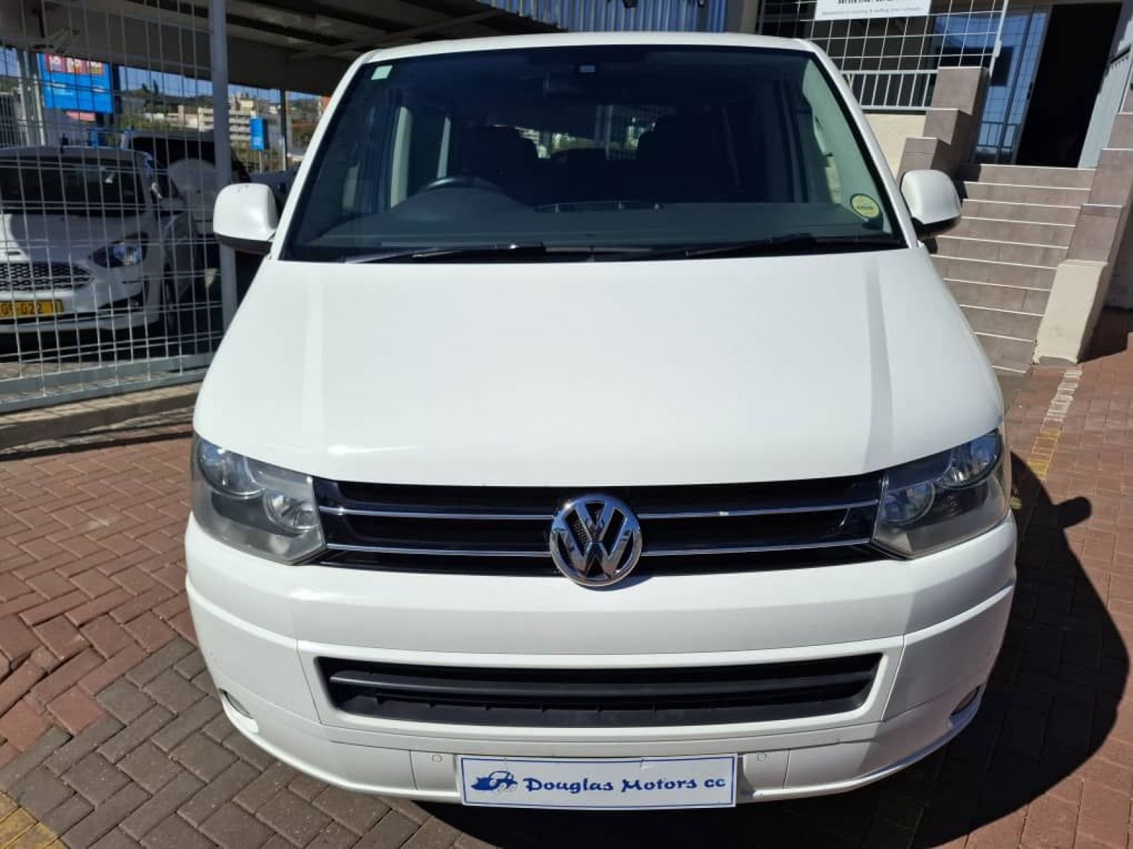 2013 Volkswagen T5 photo 2