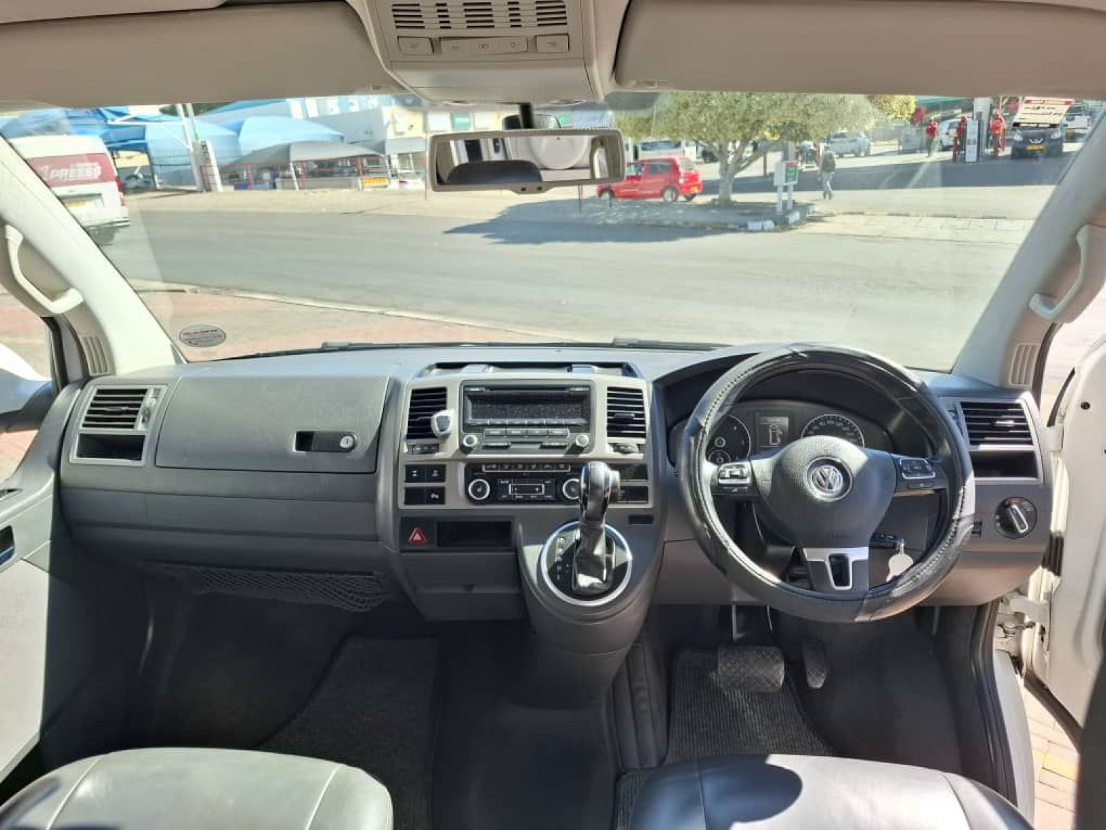 2013 Volkswagen T5 photo 8