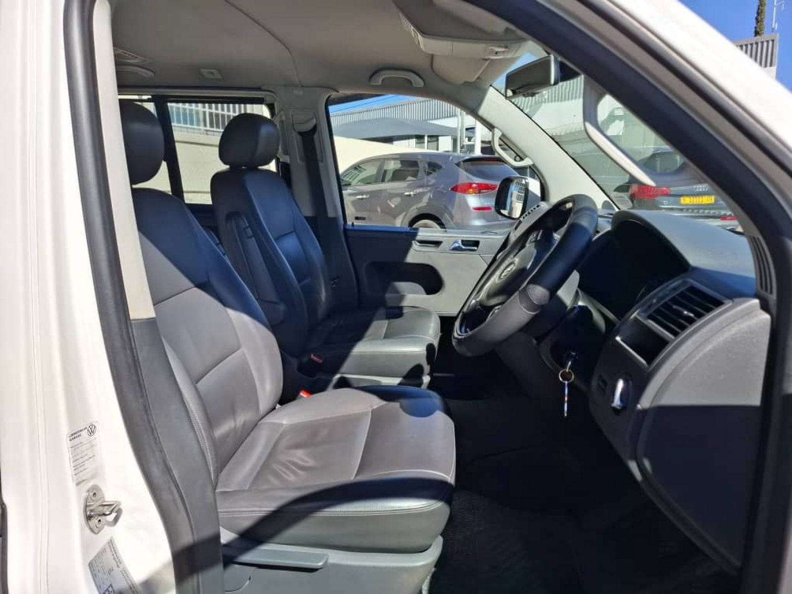 2013 Volkswagen T5 photo 9